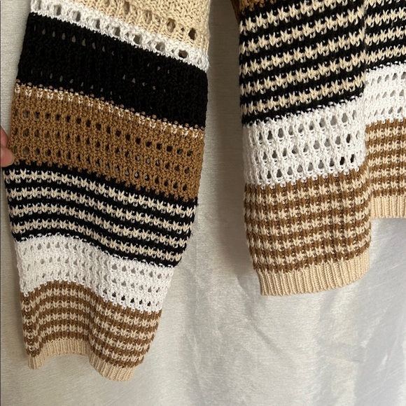 Chic Striped Beige and Black Women's Sweater - Picture 7 of 9